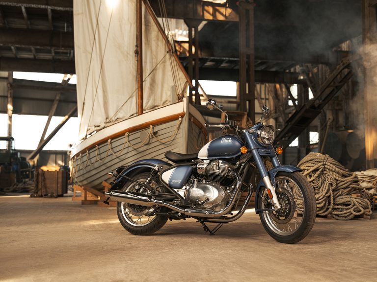 A Right Royal Retro! Royal Enfield Launches Charming Twin-Cylinder Classic 650 Retro Naked